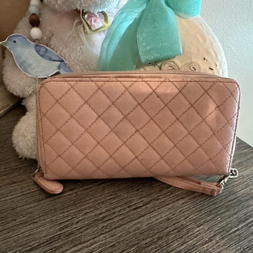 Pink Wallet - Picture 2 of 3